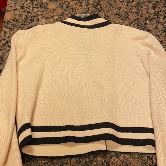 St John Knit Contrast Ivory/Black Bolero Cropped Style Cardigan Jacket - Picture 2 of 5